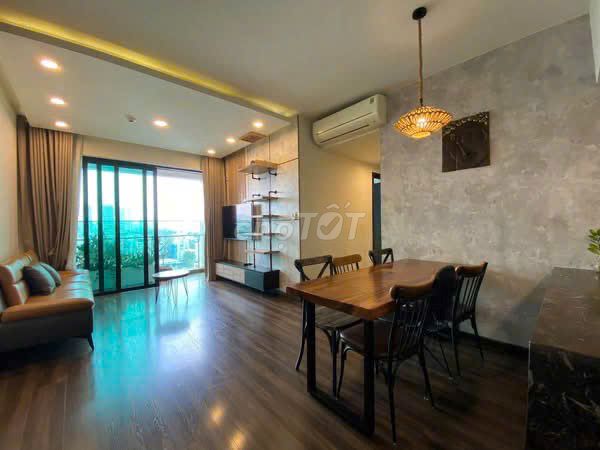 Two bedrooms, two bathrooms, Someress Building, good market price.