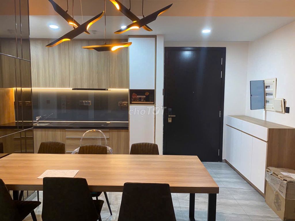 Two bedrooms, two bathrooms, Someress Building, good market price.