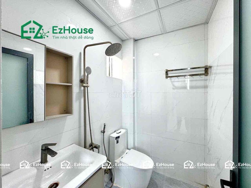 The 2nd apartment is 7-7-q0-near-near-iuh cheap.