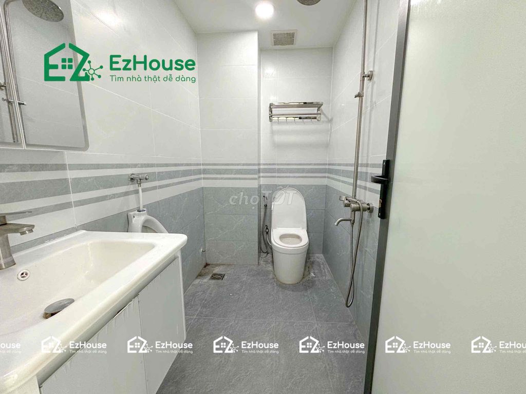 Only 1 P full furniture left - kitchen split - balconies immediately Nguyễn Văn Quá