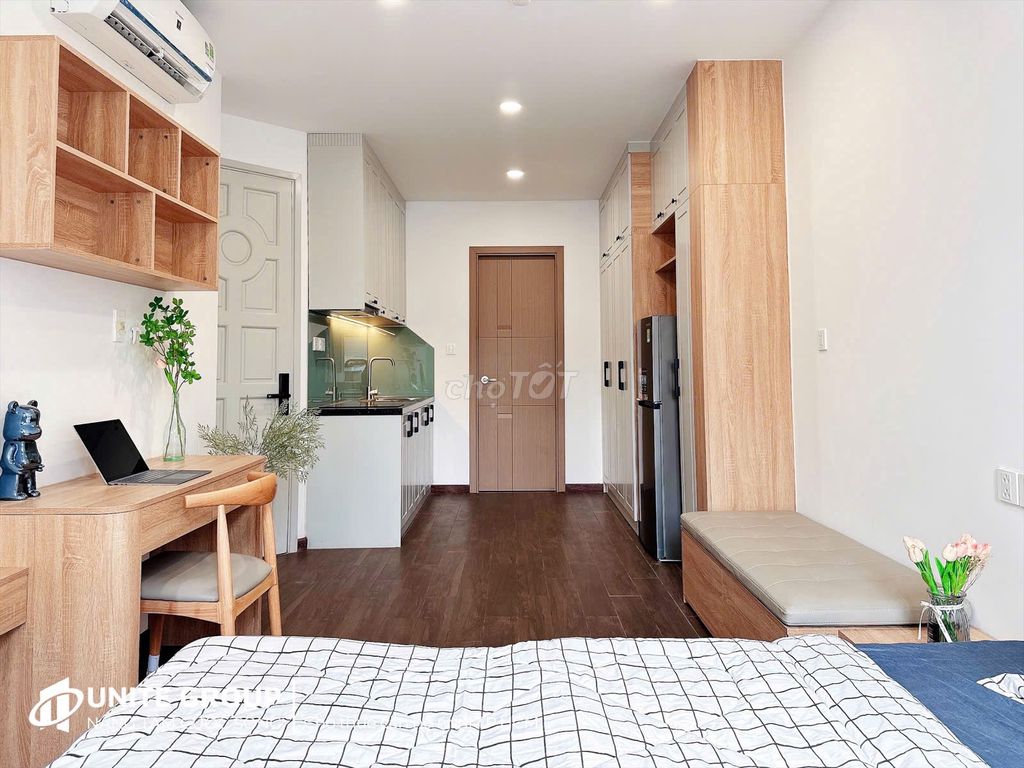 Rent the 10th District apartment near the Great Hall of Huflit with the elevator balcony