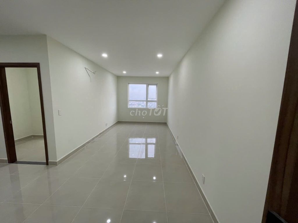 In 3 bedrooms 85 meters 1 .6 million a month Dragon 1. Topaz Elite, check the house immediately.