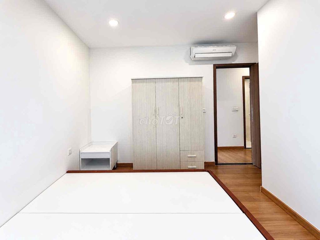 Three bedrooms, two bedrooms, 20 million a month.