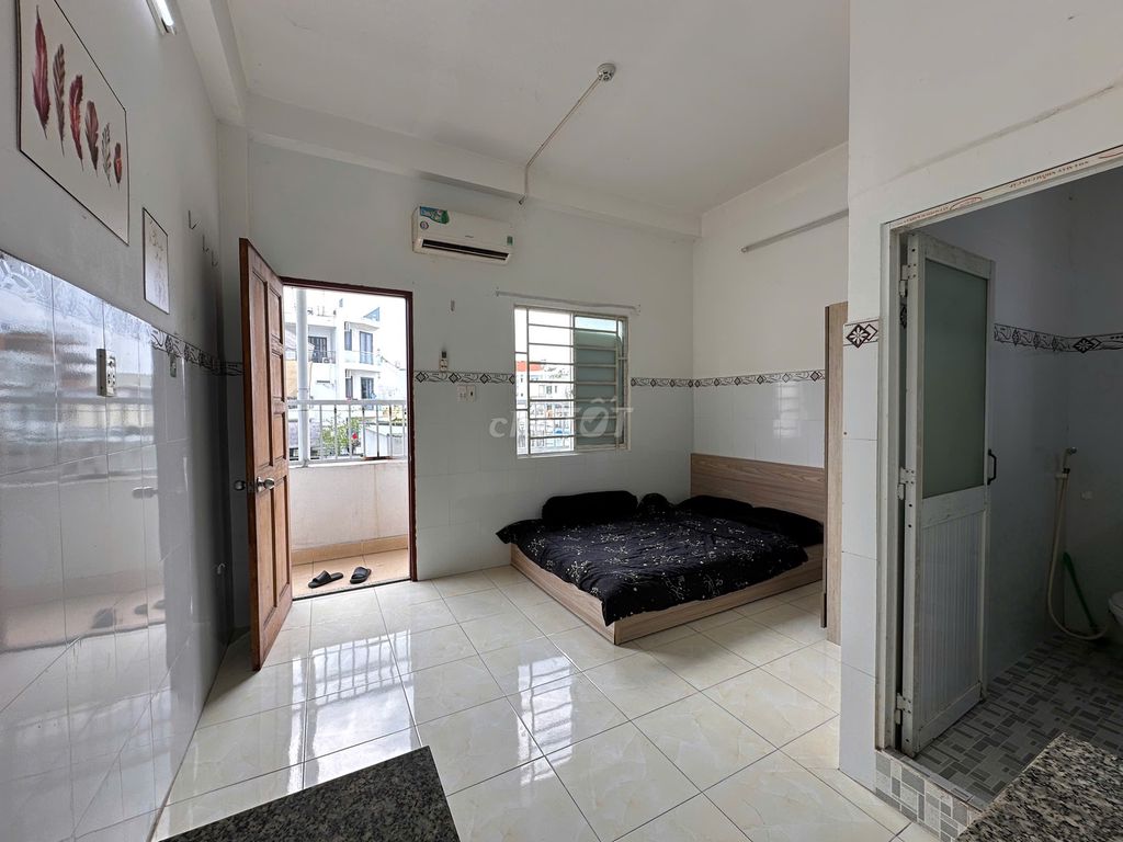 Bandilic window studio is as much furniture as a cheap photo near vlu