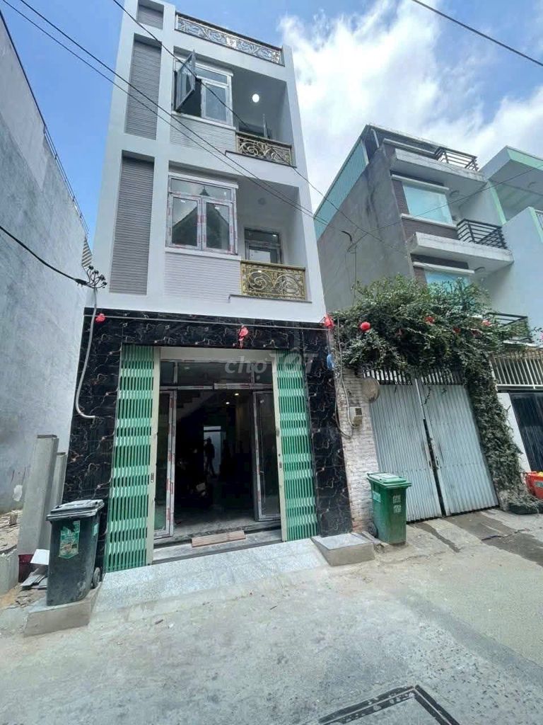 New four floors. 5 Linh Chiểu.