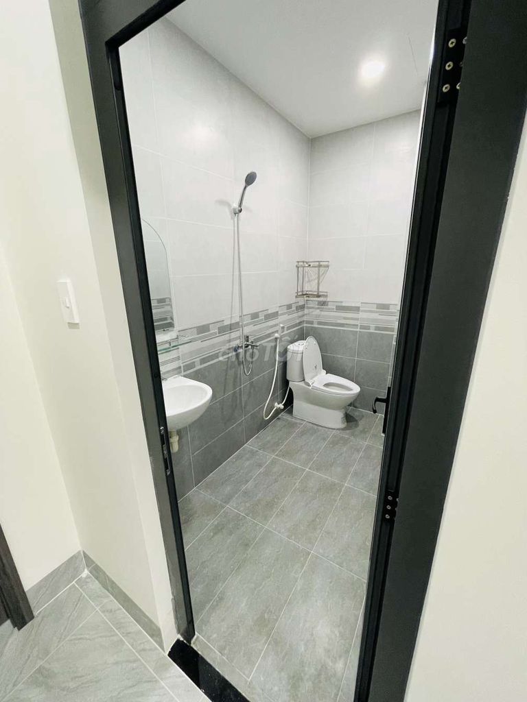 Rent a room near the University of Café, Power Force, District 12.