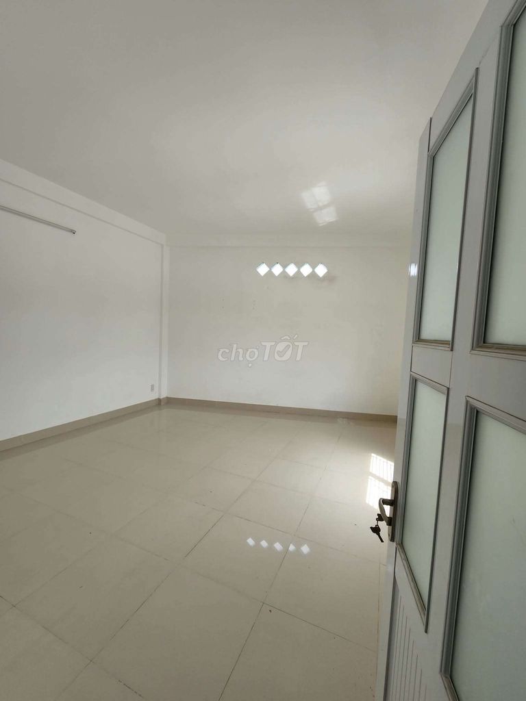 Two floors of ground four bedrooms 11 Linh Xuân 5-0-0-0-0-0.