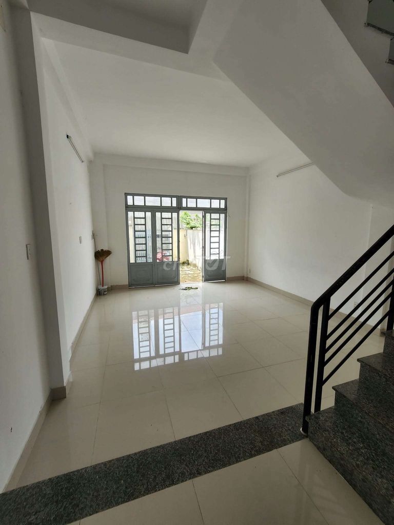 Two floors of ground four bedrooms 11 Linh Xuân 5-0-0-0-0-0.