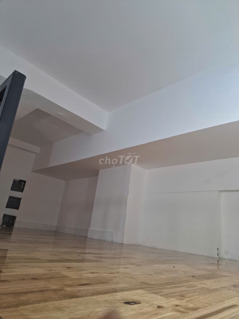 One small, neat, little piece of furniture - full interior - free car window