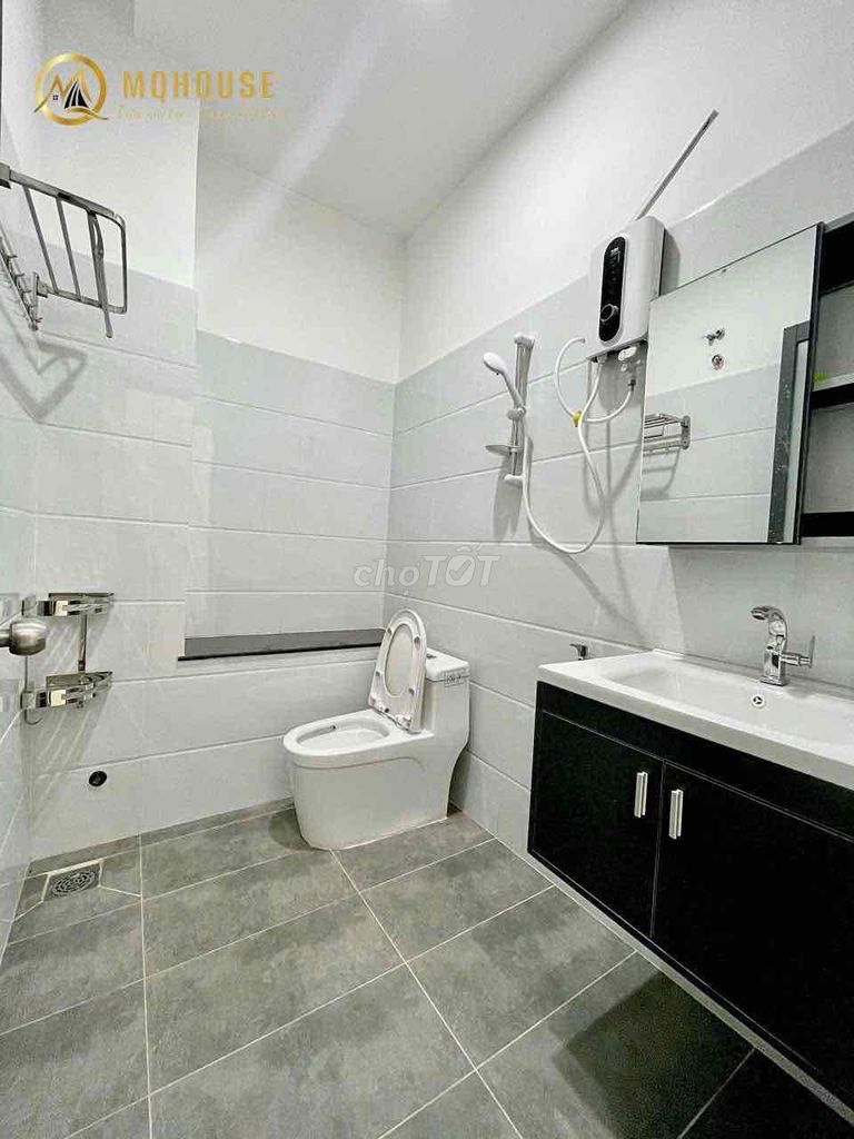 Rent a car wash, pull up the elevator balconies near the 1st county.