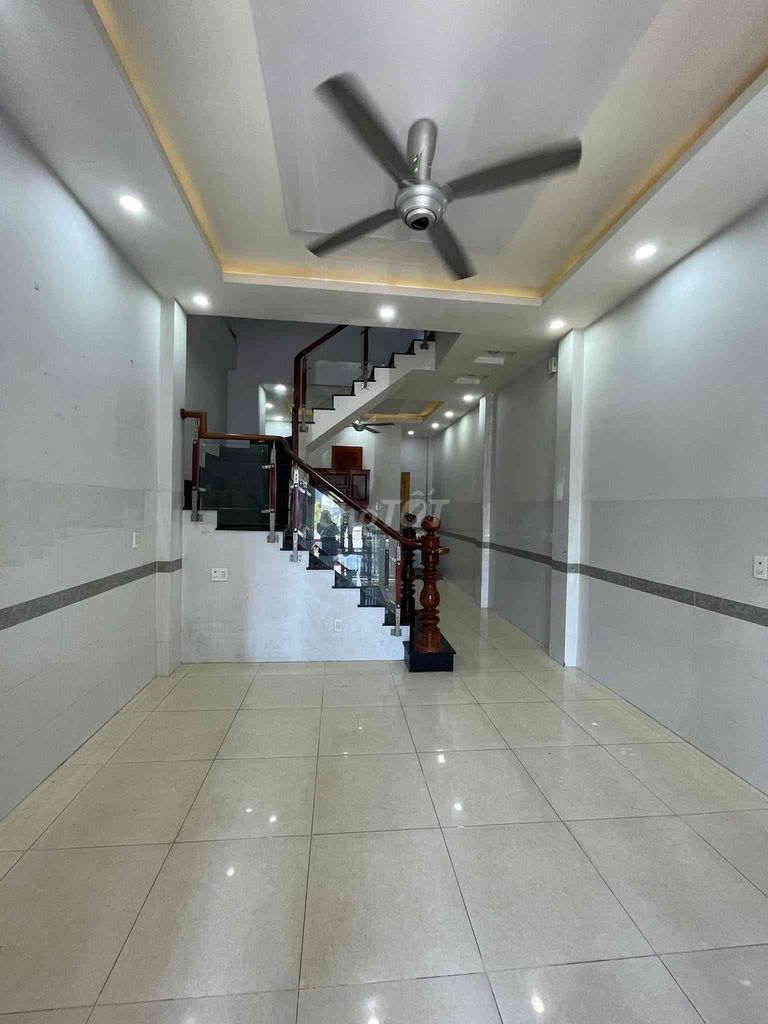 Rent a nice, full-size house near Long Trường District 9.