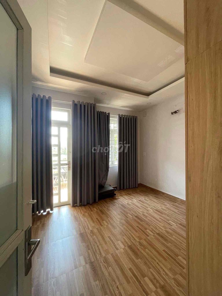 Rent a nice, full-size house near Long Trường District 9.