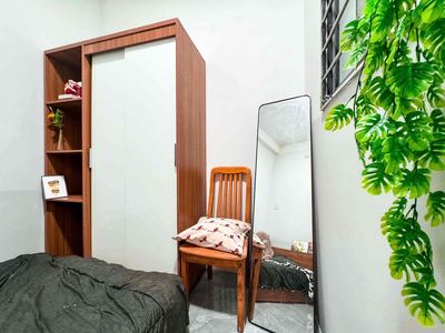 Two bedrooms. A full interior toilet. Hoàng Văn Thụ Phú Nhuận Park.