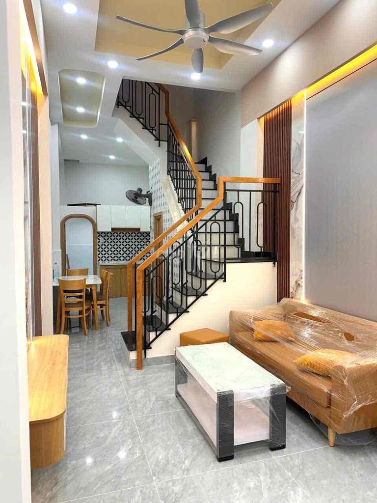 * The original cash home, 153 Thống Nhất, 1701 11