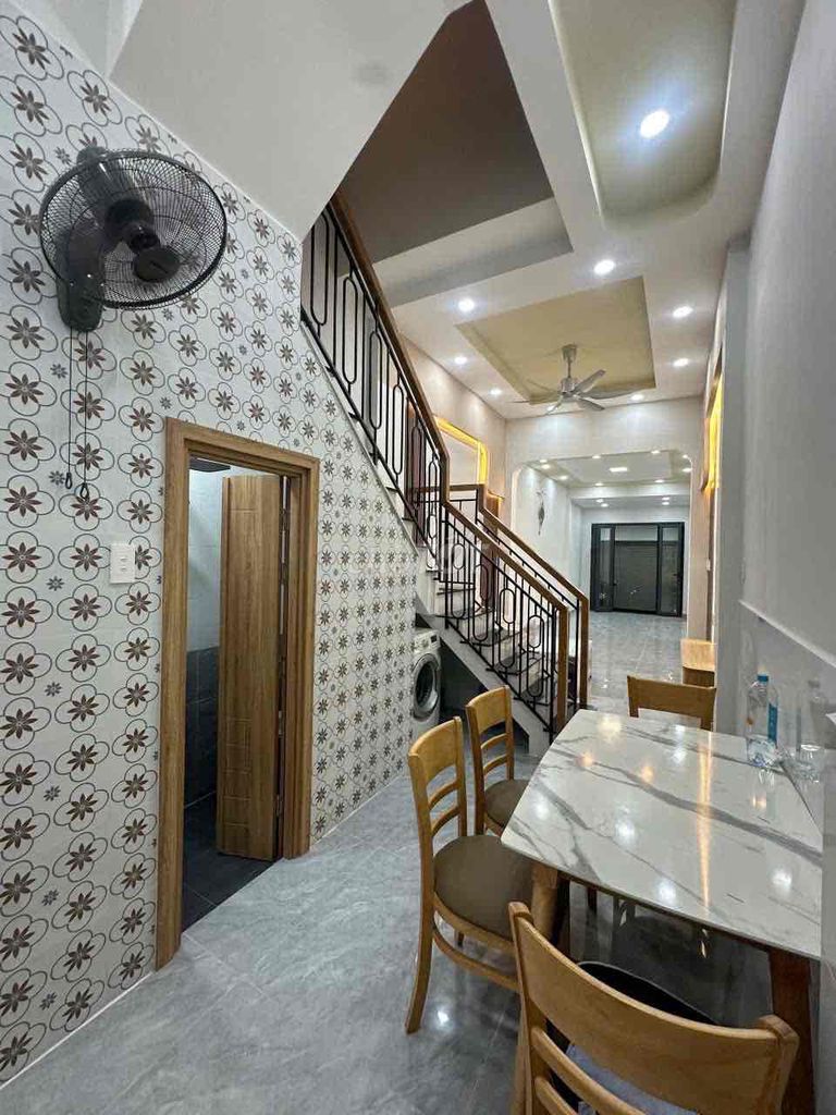 * The original cash home, 153 Thống Nhất, 1701 11
