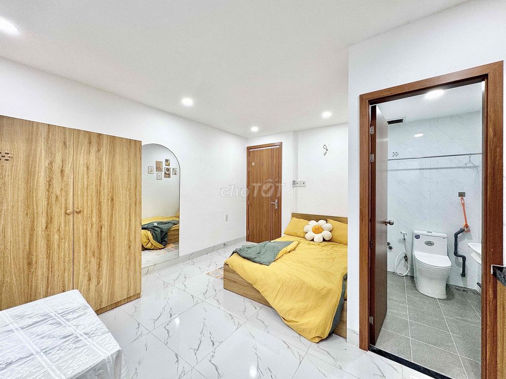 rents a window full of Thống Nhất Gò Vấp interiors