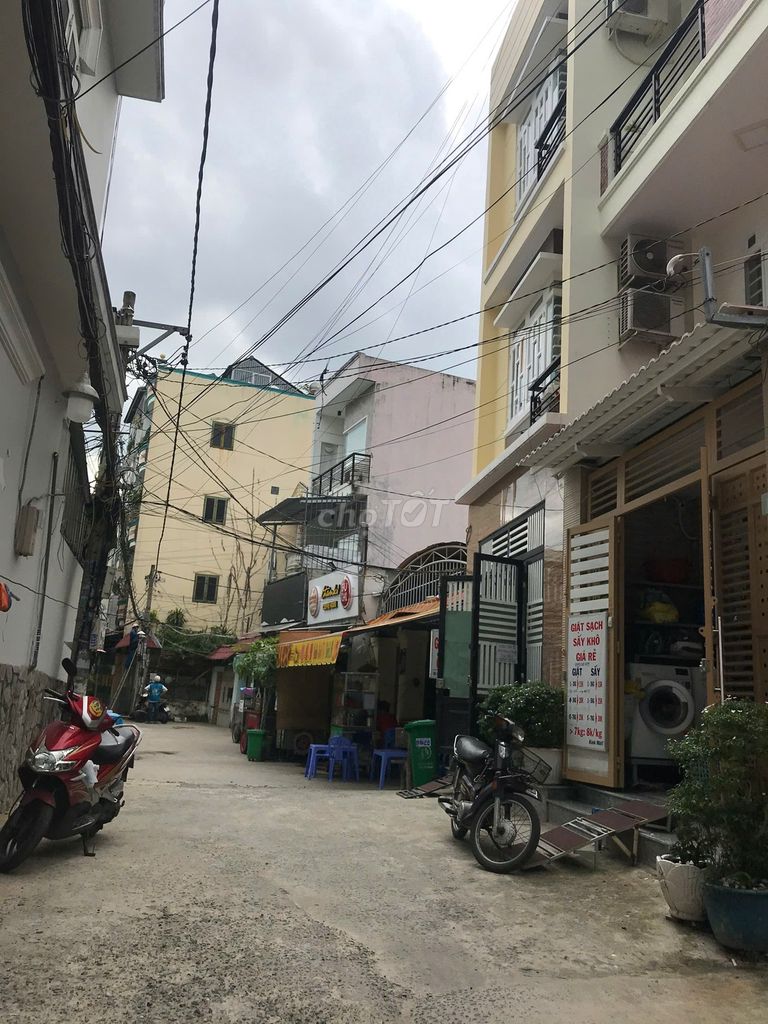 Pretty little studio right dhd gtvt, expiratory - full interior - private balcony