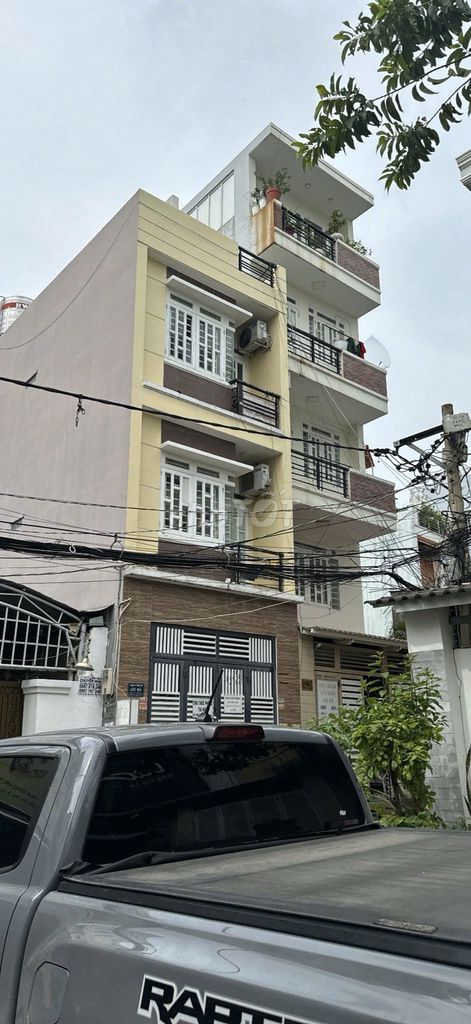 Pretty little studio right dhd gtvt, expiratory - full interior - private balcony