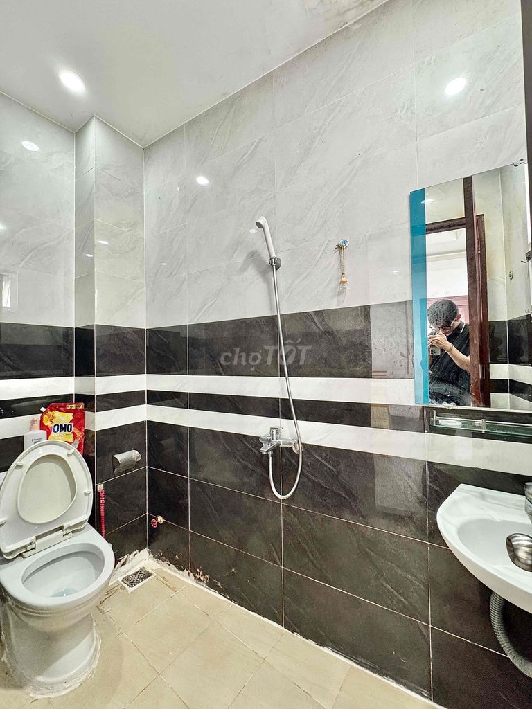 rent a window to Trần Thị Trọng-Tân Bình
