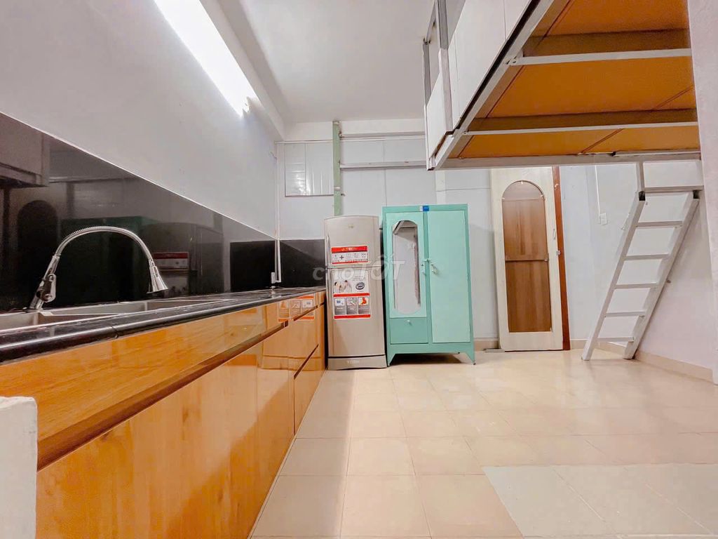 Super pretty right near the market. - 25 M2 - full interior-free car-door