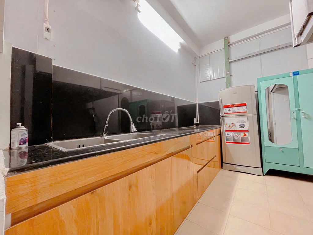 Super pretty right near the market. - 25 M2 - full interior-free car-door