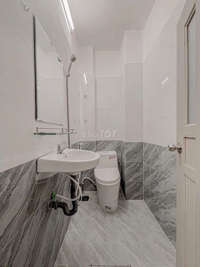 Super pretty right near the market. - 25 M2 - full interior-free car-door