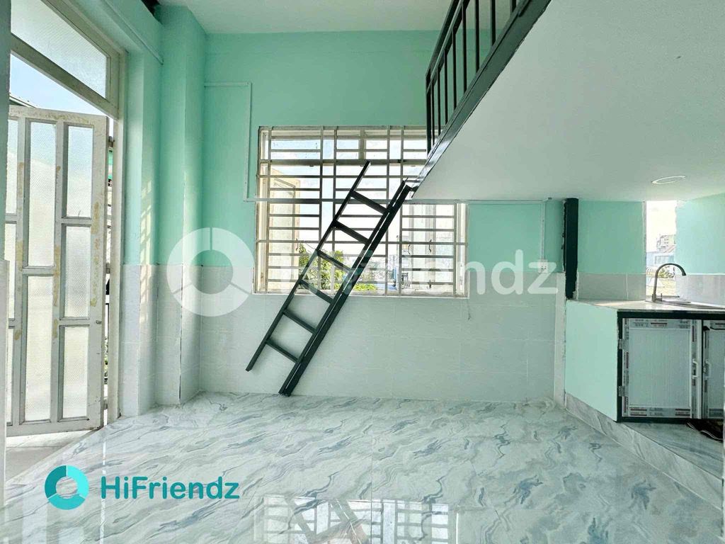 room near vhu - full interior - near the shower, vhu