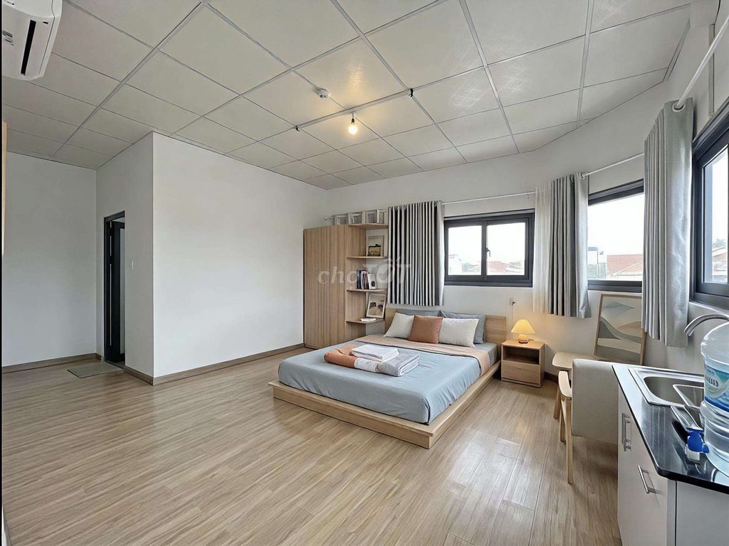 studio super full interior