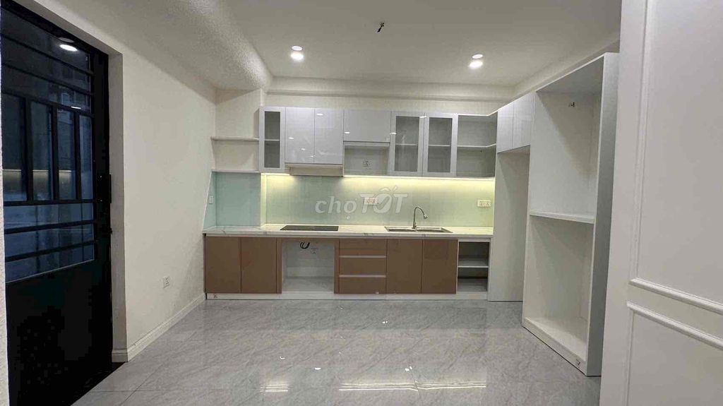 Renting the entire 1113 Huỳnh Tấn Phát alley 7 80 meters 2-12 million a month.