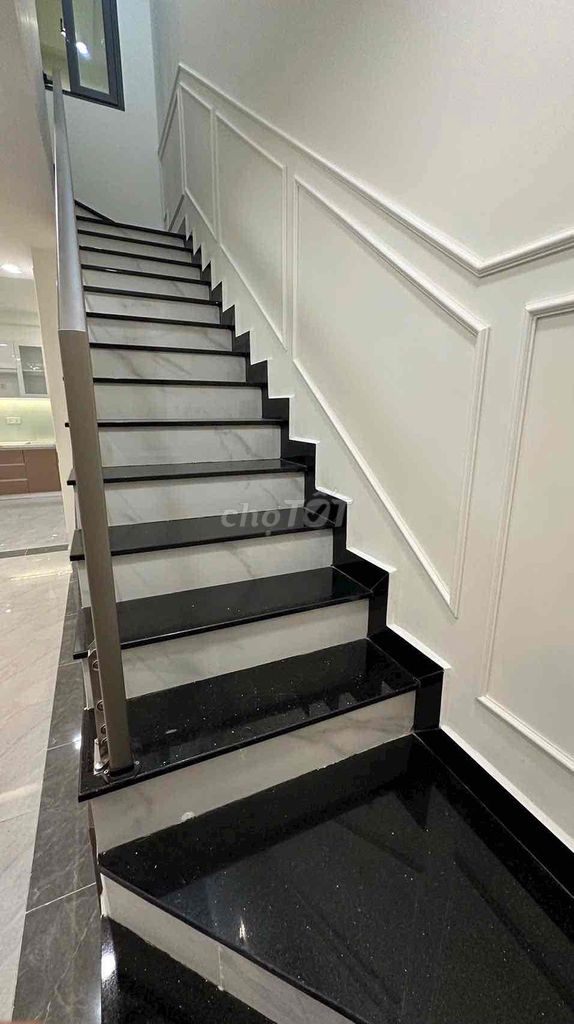 Renting the entire 1113 Huỳnh Tấn Phát alley 7 80 meters 2-12 million a month.