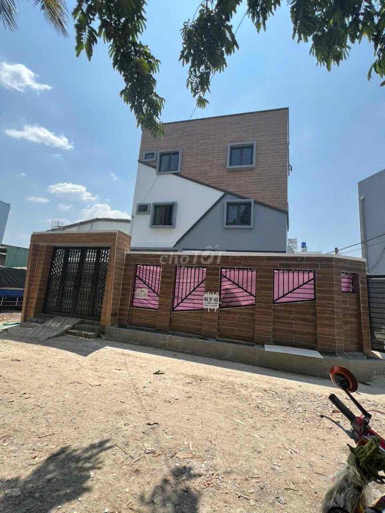 The service apartment / room Tx32 delivers 25, right on Thạnh Xuân, from 2.1-50 million.