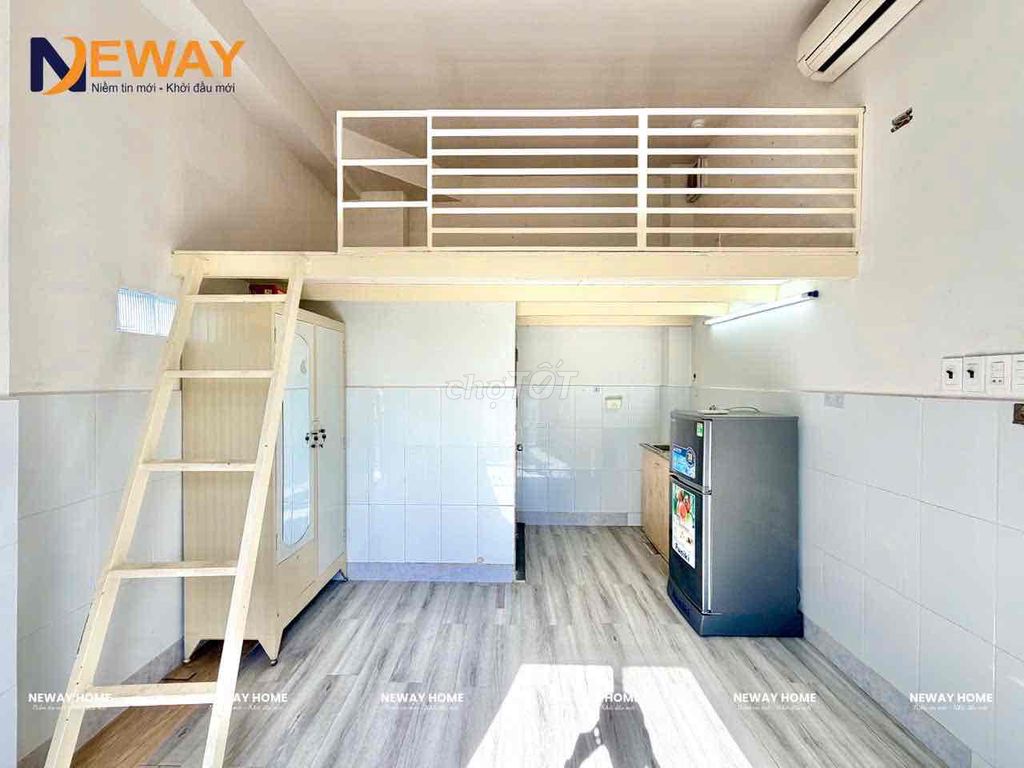 Airlocks Room - New Xiang Tang cool balcony, Funky