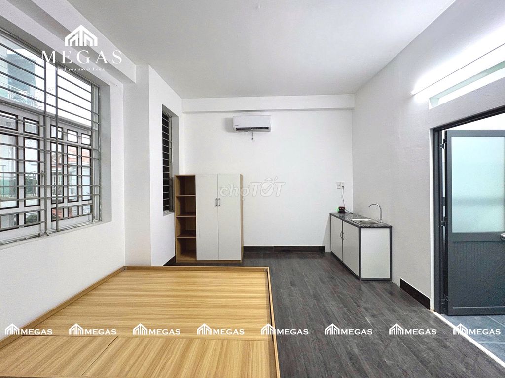 Rent the balcony 30 M2 - full furniture - flower village park