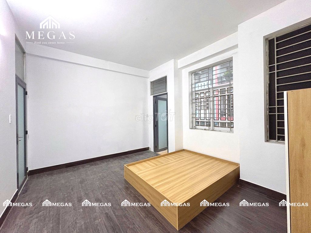 Rent the balcony 30 M2 - full furniture - flower village park