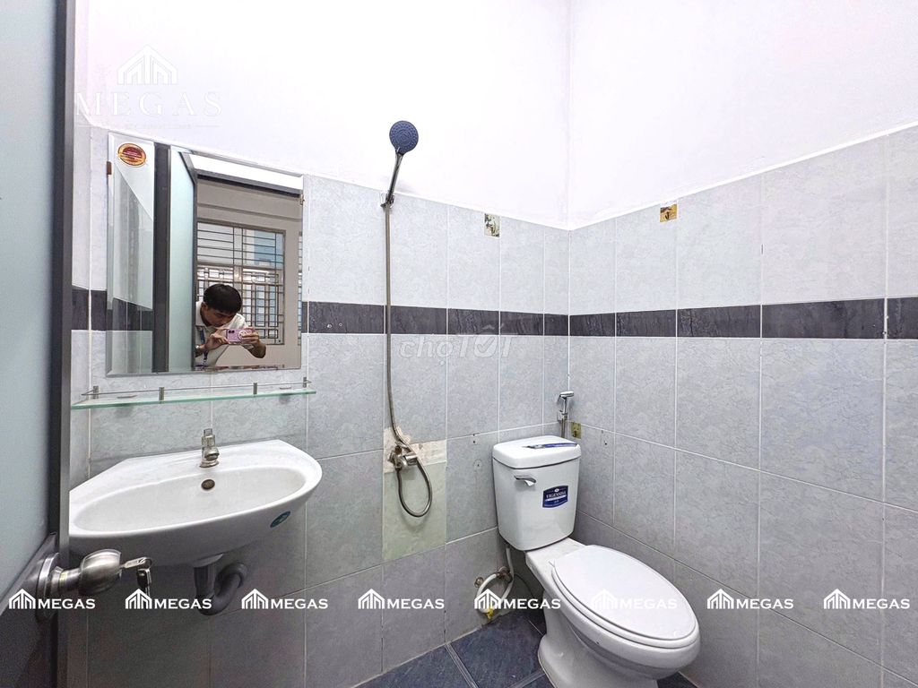 Rent the balcony 30 M2 - full furniture - flower village park