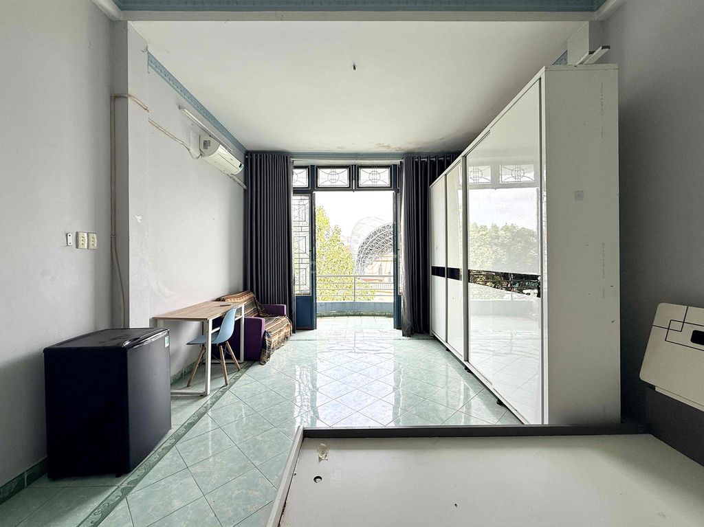 rents the balcony 50 M2-story district itself