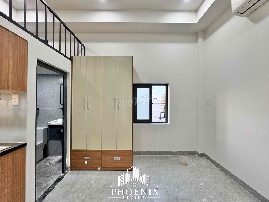 The new balcony is 100% Nguyễn Ảnh Thủ.