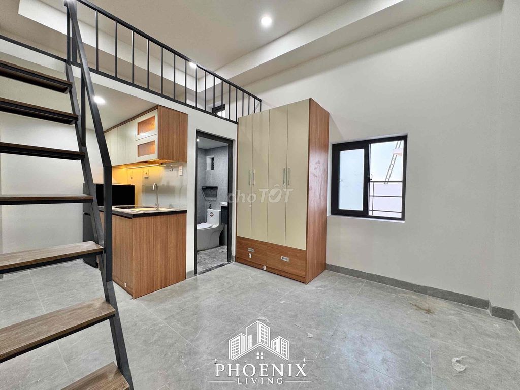 The new balcony is 100% Nguyễn Ảnh Thủ.
