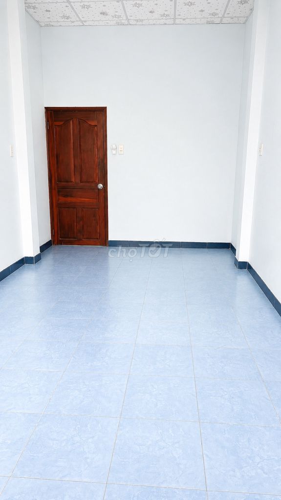 Rent a hotel room - air conditioning - free time