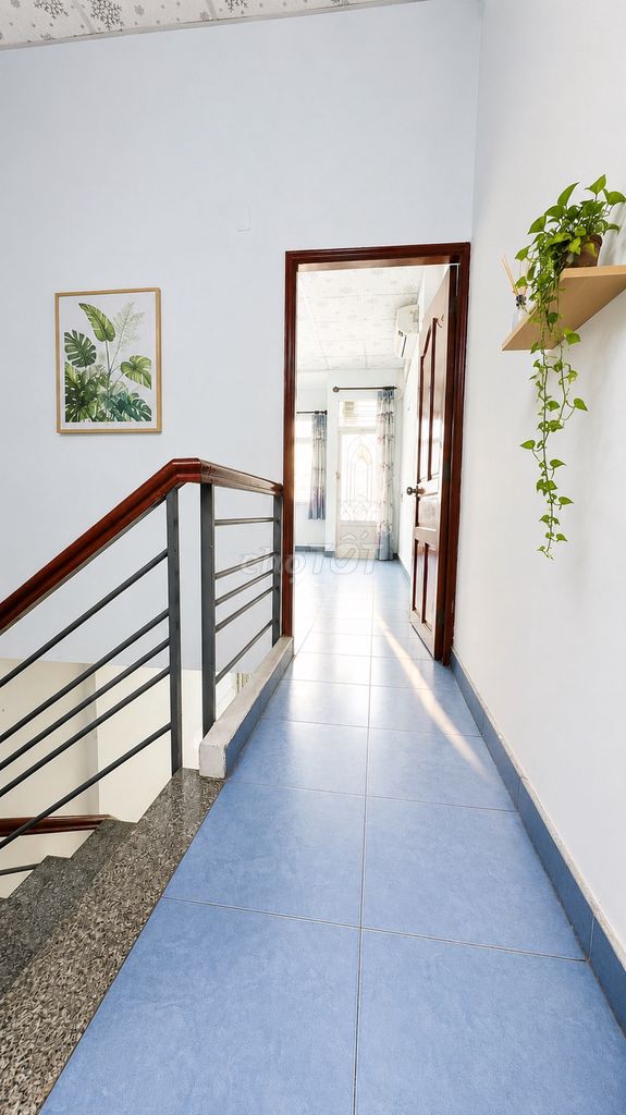 Rent a hotel room - air conditioning - free time