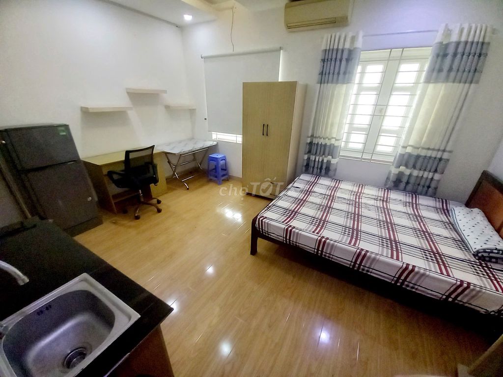 Central Mountain balcony room: 5.2 million, 30 meters, full interior.