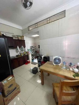 Four bedrooms, five toilets, plus vpcty+K" online.