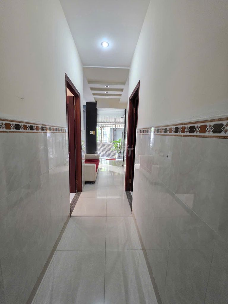Private balcony, the interior is right near An Suong Market