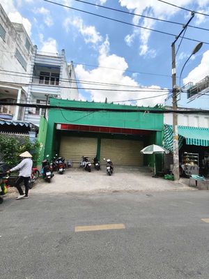 Rent a Ba Đình, 010, 8-yard warehouse, 10 x 10 meters supermarket