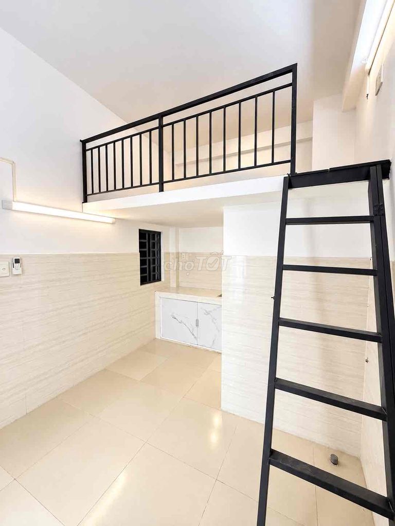 - Dương Quảng Hàm, Gò Vấp - elevator vault