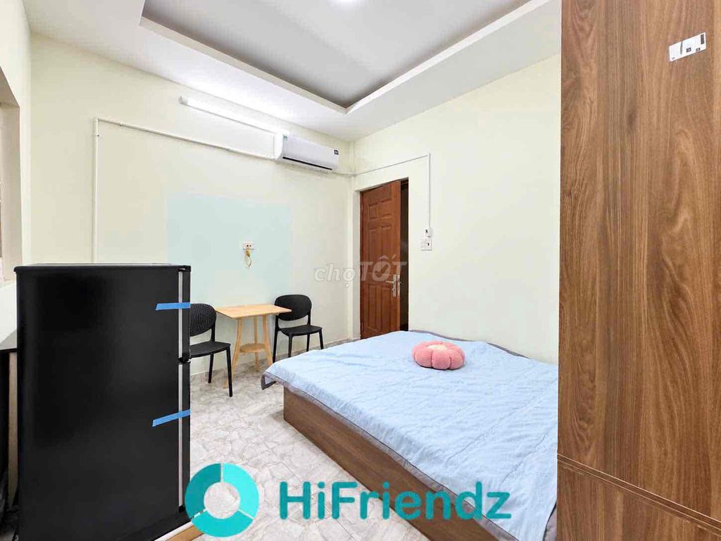 Rent a new room full of sevens near the Bill Seller