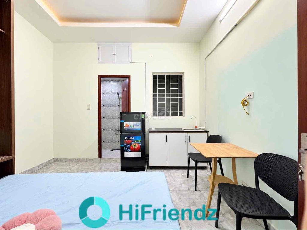 Rent a new room full of sevens near the Bill Seller