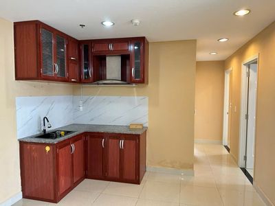 Rent a Nguyễn Phúc Nguyên District 3-Bad 3 bedroom without interior for 17 million and 5