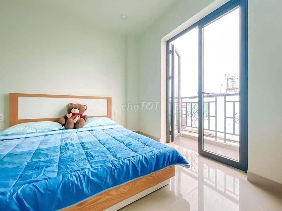 The window room clears the Phan Huy Ích campaign!