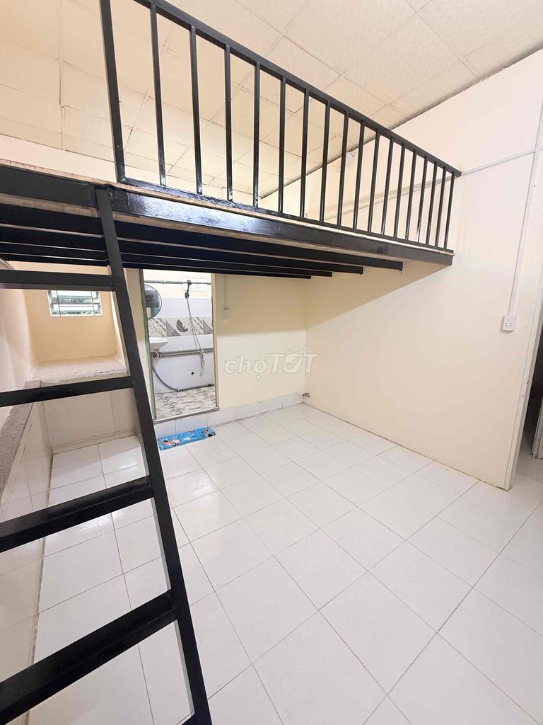 New room has 25 M2-- private toilet-- 2.4 million-- Bình Tân